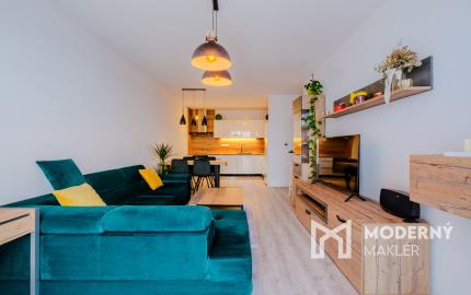 Na prenájom luxusný 2-izbový byt s balkónom a parkovacím státím vo vyhľadávanej lokalite v Prešove