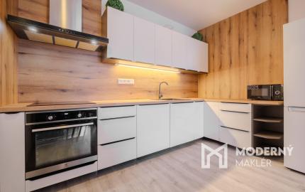 Na prenájom luxusný 2-izbový byt s balkónom a parkovacím státím vo vyhľadávanej lokalite v Prešove