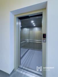 Na prenájom luxusný 2-izbový byt s balkónom a parkovacím státím vo vyhľadávanej lokalite v Prešove