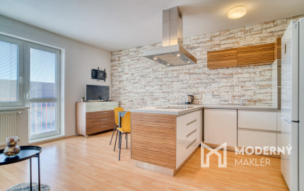 Na predaj priestranný 1-izbový byt v Miloslavove