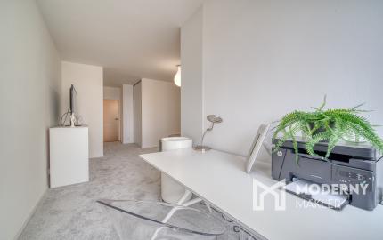 Na predaj 2-izbový byt s priestrannou terasou na Kolibe