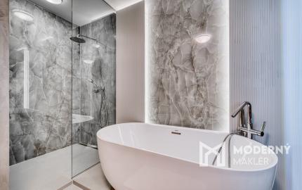 Na predaj 2-izbový byt s priestrannou terasou na Kolibe