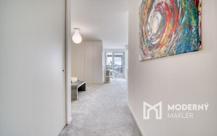 Na predaj 2-izbový byt s priestrannou terasou na Kolibe