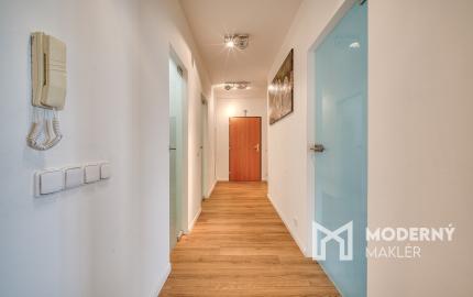 Na predaj 2-izbový byt s priestrannou terasou na Kolibe