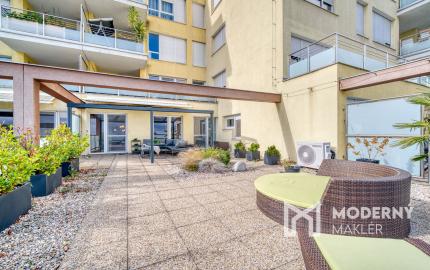 Na predaj 2-izbový byt s priestrannou terasou na Kolibe