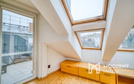 Na predaj netradičný loftový mezonet v srdci Starého Mesta