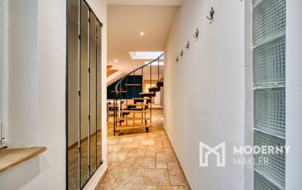 Na predaj netradičný loftový mezonet v srdci Starého Mesta