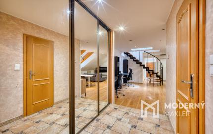 Na predaj netradičný loftový mezonet v srdci Starého Mesta