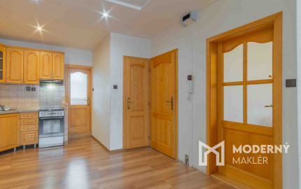 Na predaj 3-izbový byt s potenciálom v tichej lokalite Popradu