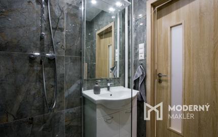 Na predaj investičný 1-izbový  byt Bratislave-Dúbravka