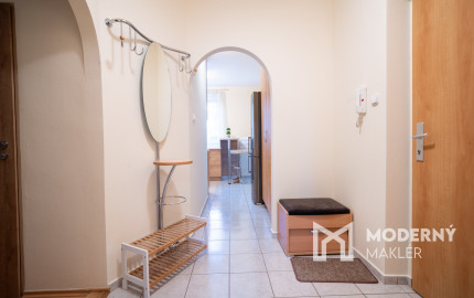 Na prenájom 3-izbový byt s garážou v Nitre - Čermáň