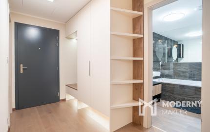 Na prenájom 2-izbový byt so šatníkom v Eurovea Tower – Bratislava