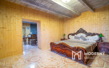 Na predaj kompletne zariadená chata v obci Bardoňovo