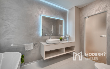 Na predaj 2-izbový byt s veľkolepou terasou na Kolibe