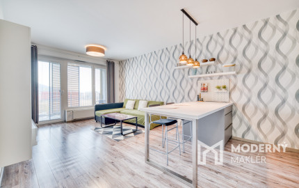 REZERVOVANÉ: Na predaj 2-izbový zariadený byt v novostavbe Bory