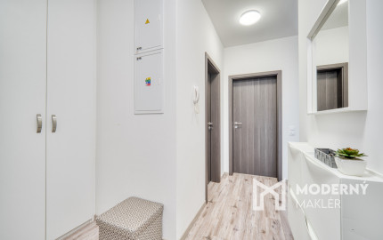 REZERVOVANÉ: Na predaj 2-izbový zariadený byt v novostavbe Bory