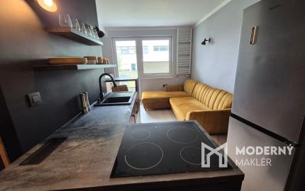 Na prenájom útulná garsónka s balkónom v centre Žiliny