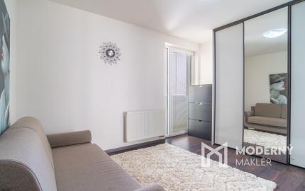 Na predaj 3-izbový byt s parkovaním v Senci