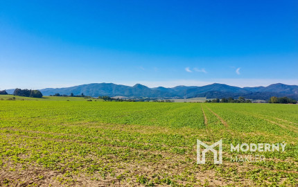 Na predaj pozemok v lokalite Karlová