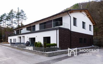 Na predaj nadštandardný 3- izbový byt v jedinečnej lokalite Súľov