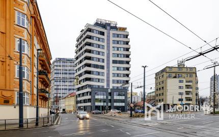 Na predaj 2-izbový slnečný byt v Starom meste s garážovým parkovaním