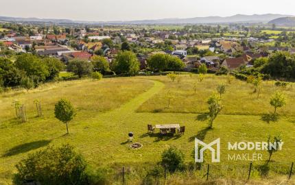 Na predaj impozantný rodinný dom v Ivanovciach