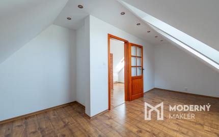 Na predaj impozantný rodinný dom v Ivanovciach