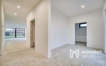 Na predaj 4-izbový rodinný dom v Chorvátskom Grobe