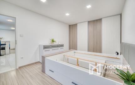 Na prenájom kompletne zariadený 2-izbový byt v centre Malaciek