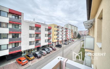 Na prenájom kompletne zariadený 2-izbový byt v centre Malaciek