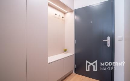 Na prenájom štýlový 2-izbový byt  vo vyhľadávanej lokalite Starého mesta