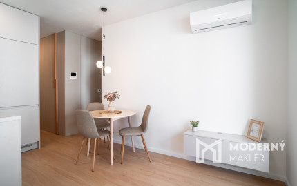 Na prenájom štýlový 2-izbový byt  vo vyhľadávanej lokalite Starého mesta