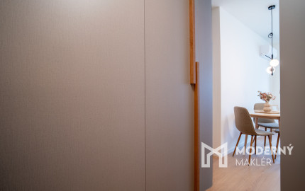 Na prenájom štýlový 2-izbový byt  vo vyhľadávanej lokalite Starého mesta