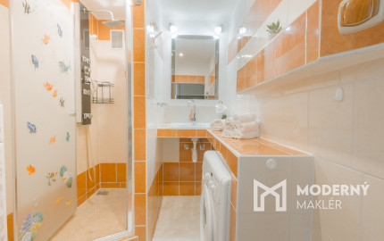 Na predaj 2-izbový byt s loggiou a balkónom v Žiline