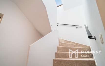 Na prenájom štýlový 3-izbový mezonet v historickom centre Trnavy