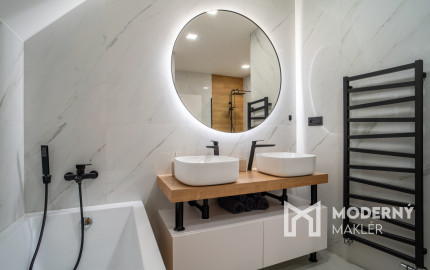 Na prenájom štýlový 3-izbový mezonet v historickom centre Trnavy