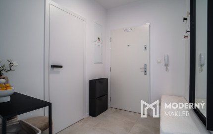 Na prenájom štýlový 3-izbový mezonet v historickom centre Trnavy