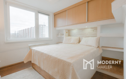 Na predaj 2-izbový byt s loggiou a balkónom v Žiline