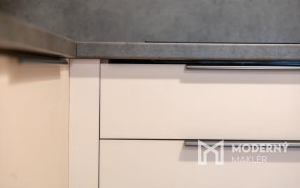 Na predaj 3-izbový byt v Trenčíne