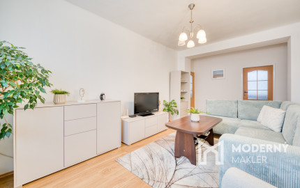 Na predaj priestranný 3-izbový byt v Malackách