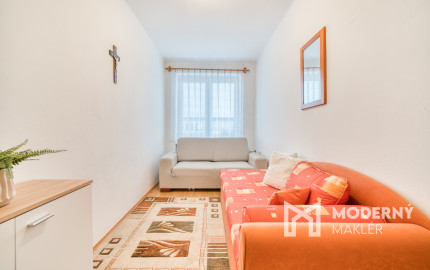 Na predaj priestranný 3-izbový byt v Malackách