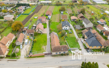 Na predaj rodinný dom so slnečným pozemkom-Veľké Chlievany