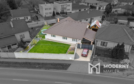 Na predaj priestranný 4-izbový rodinný dom v Malženiciach