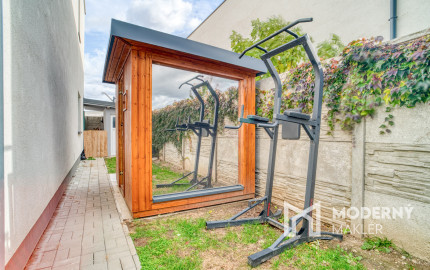 Na predaj priestranný 4-izbový rodinný dom v Bernolákove