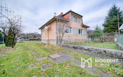 Na predaj rodinný dom vhodný na rekonštrukciu v Uhrovci