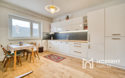 Na predaj rodinný dom vhodný na rekonštrukciu v Uhrovci