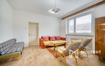 Na predaj rodinný dom vhodný na rekonštrukciu v Uhrovci