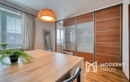 Na predaj dvojpodlažný 4-izbový dom v Malackách