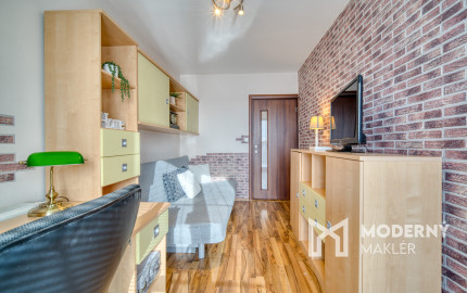 Na predaj dvojpodlažný 4-izbový dom v Malackách