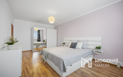 Na predaj 2,5-izbový byt s balkónom v centre mesta Malacky